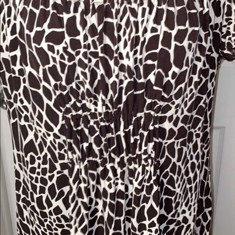 Dress - Picture 6 of 7